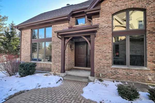 $1,650,000 | 2009 Mackenzie Place, Unit 2009, Wheaton, IL 60187