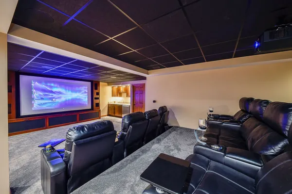 $1,650,000 | 2009 Mackenzie Place, Unit 2009, Wheaton, IL 60187