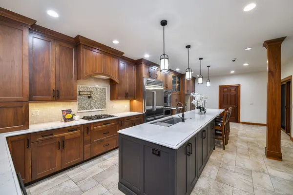 $1,650,000 | 2009 Mackenzie Place, Unit 2009, Wheaton, IL 60187