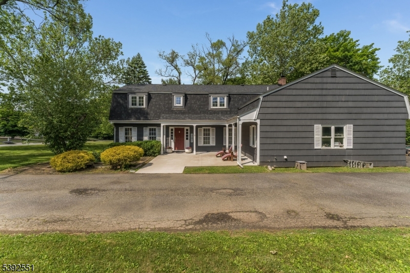 5 Brookfield Way Mendham, NJ 07945 - Photo 4 of 17