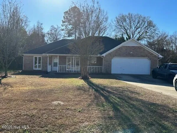 $2,100 | 211 Forest Oaks Drive, New Bern, NC 28562