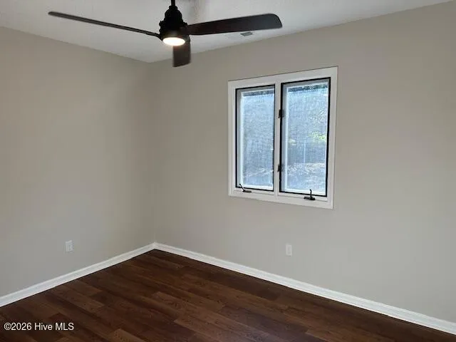 $2,300 | 211 Forest Oaks Drive, New Bern, NC 28562