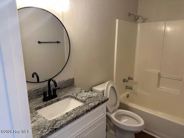 $2,300 | 211 Forest Oaks Drive, New Bern, NC 28562