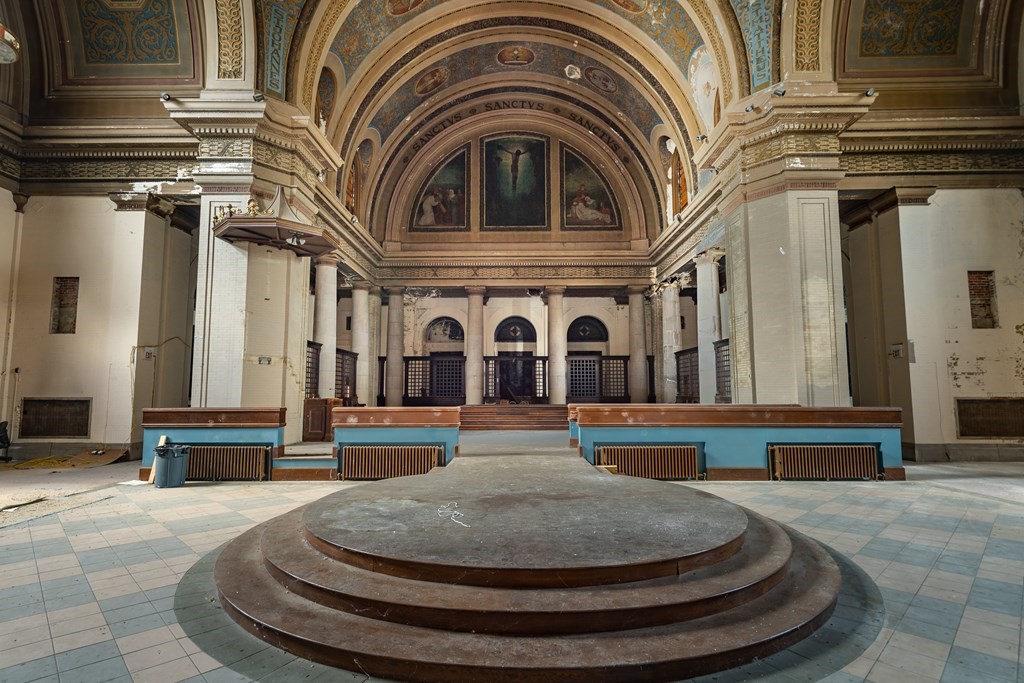 361 Centre Street Boston, MA 02130 - Photo 8 of 9 a view of a house with fountain