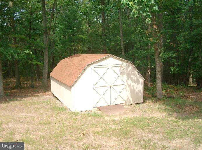 572 Murphy Road Berkeley Springs, WV 25411 - Photo 23 of 30 Shed
