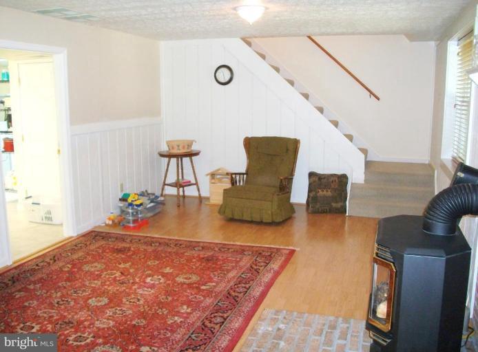 572 Murphy Road Berkeley Springs, WV 25411 - Photo 8 of 30 Family Room #2