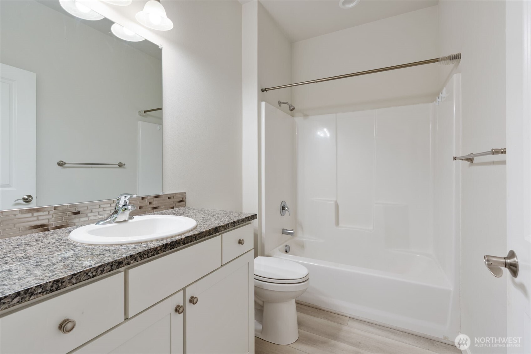 676 Southwest 20th Street, Unit A Chehalis, WA 98532 - Photo 24 of 32 Gallery Image 24