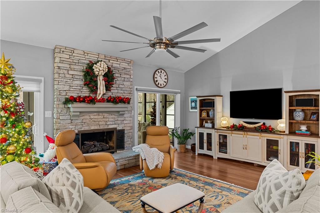 1201 Double Oaks Road Greensboro, NC 27410 - Photo 8 of 40