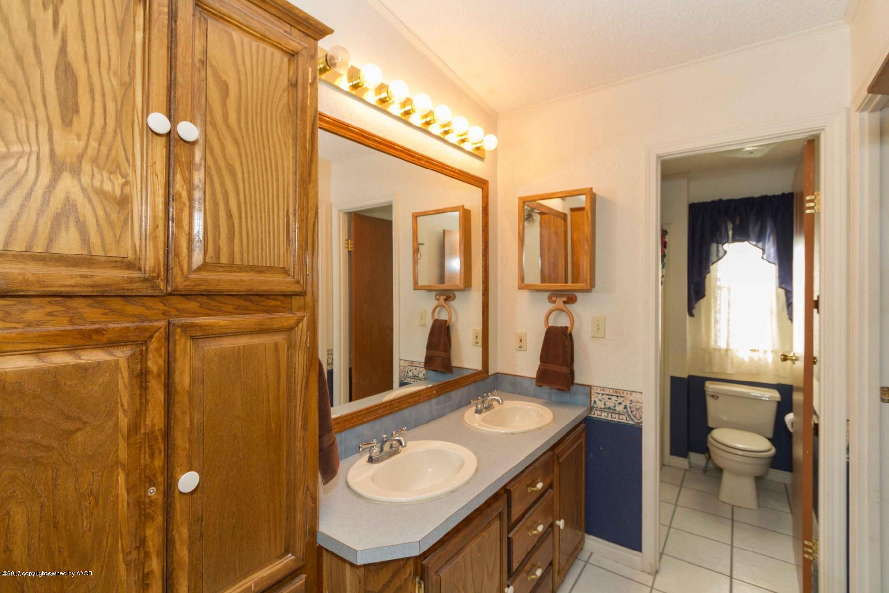 2401 Wheatstraw Road Amarillo, TX 79118 - Photo 24 of 36 2401 Bathroom 2 View 1