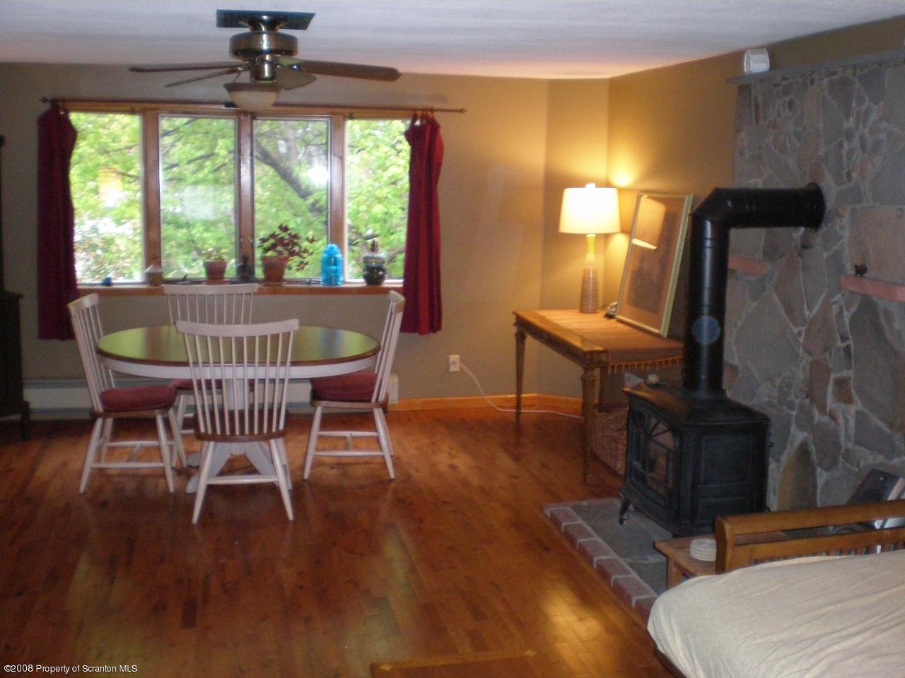 334 Spring Street Dunmore, PA 18512 - Photo 5 of 8 Gallery Image 5