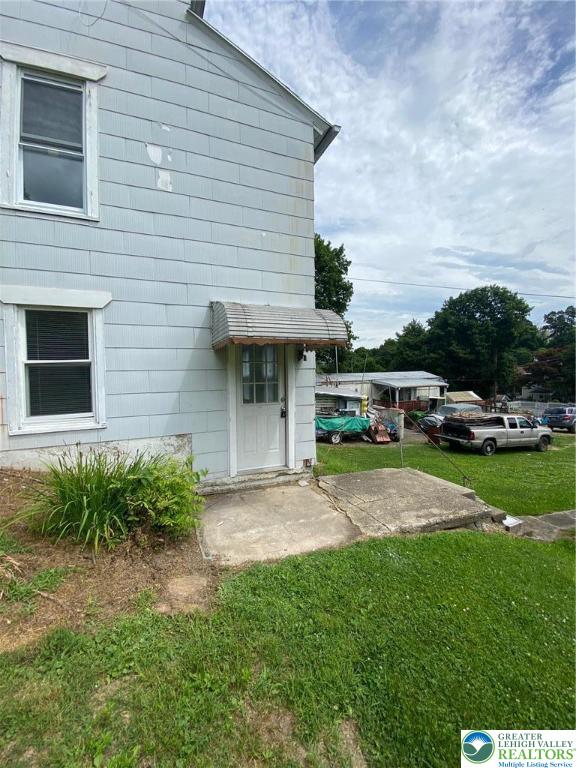 1239 4th Street, Unit DOWNSTAIRS Slatington, PA 18080 - Photo 1 of 9