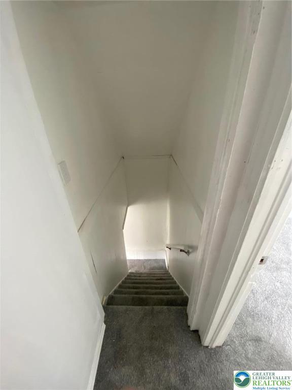 1239 4th Street, Unit DOWNSTAIRS Slatington, PA 18080 - Photo 4 of 9