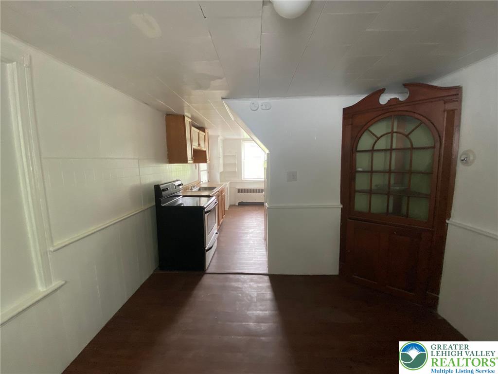 1239 4th Street, Unit DOWNSTAIRS Slatington, PA 18080 - Photo 7 of 9