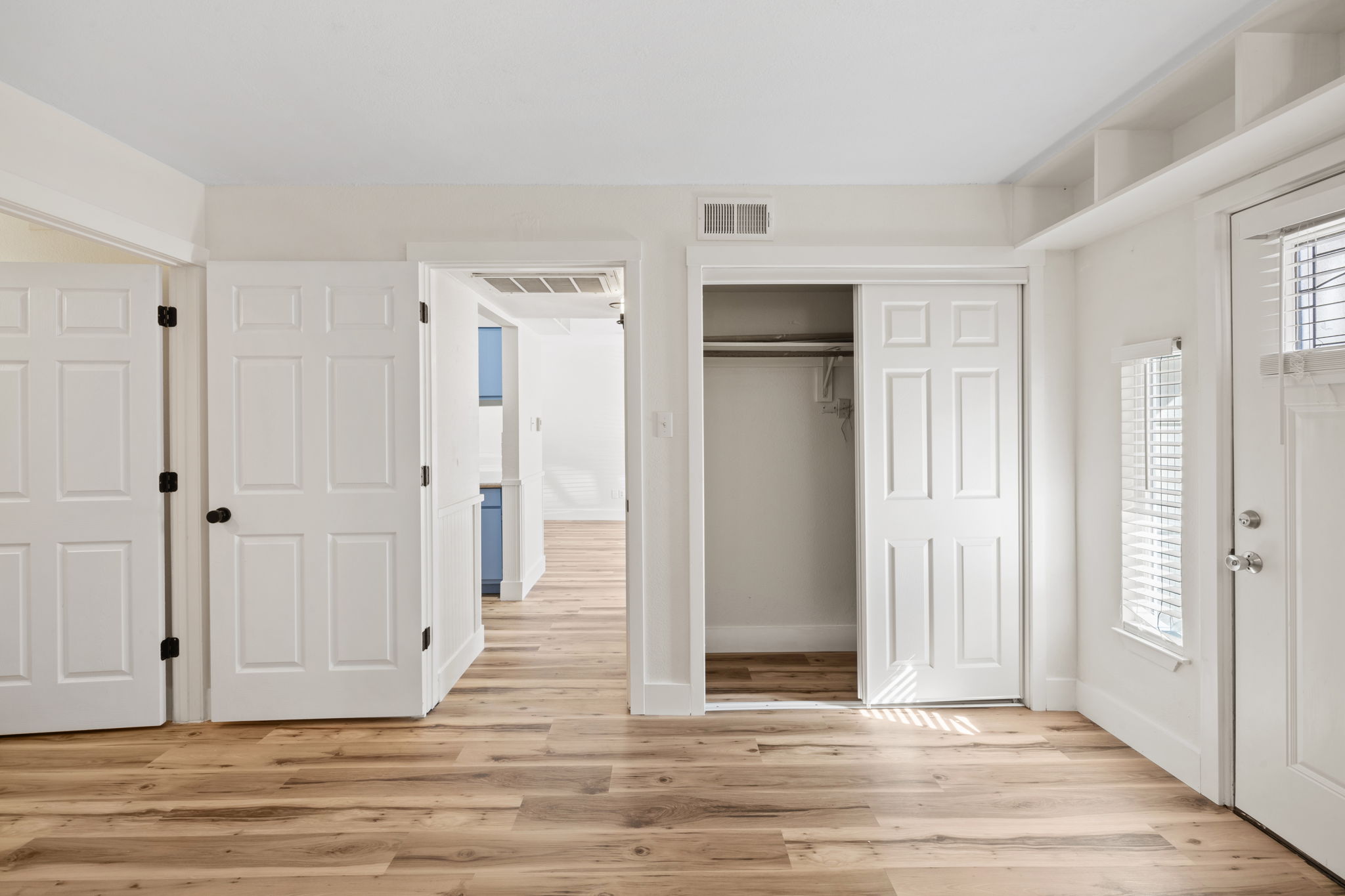 1705 Crossing Place, Unit 117B Austin, TX 78741 - Photo 16 of 33 Bedroom closet #1