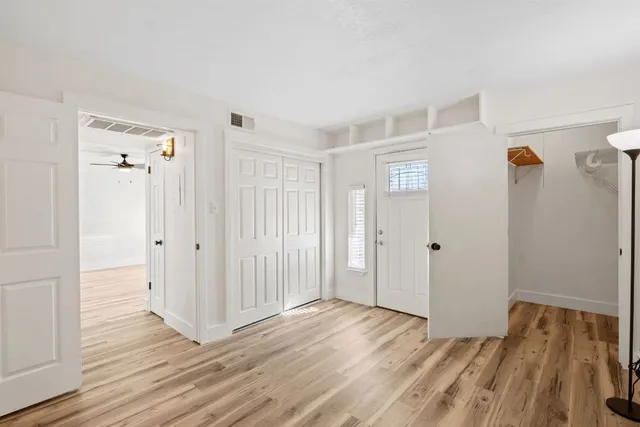 $1,300 | 1705 Crossing Place, Unit 117B, Austin, TX 78741