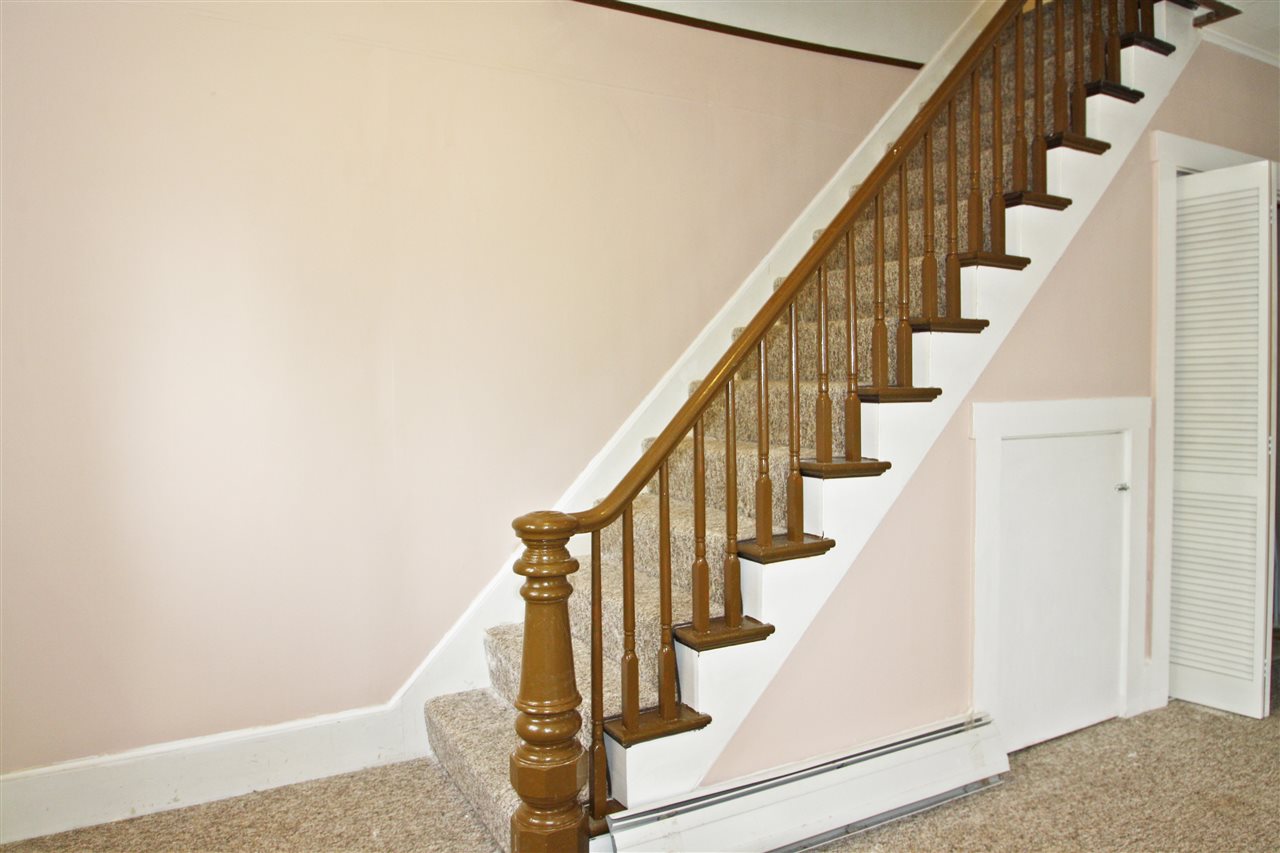 116 Charles Street Rochester, NH 03867 - Photo 8 of 33