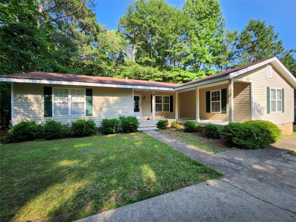 901 Pyne Road LaGrange, GA 30240 - Photo 1 of 1 Home Front