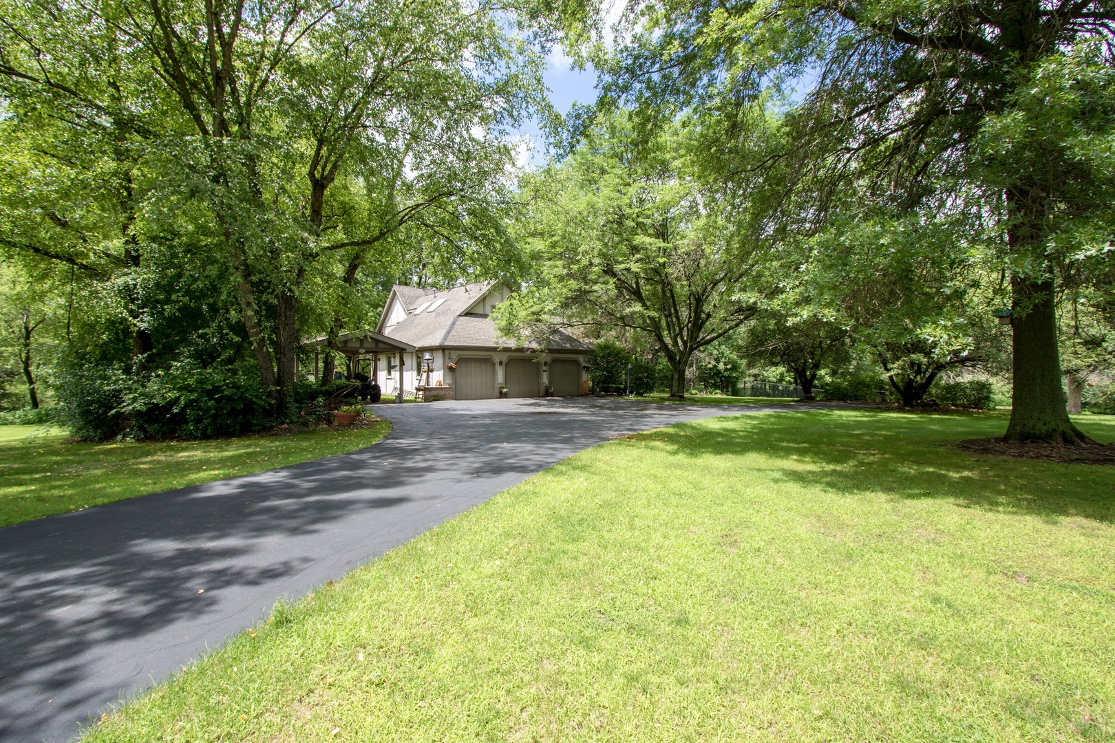 8N382 Corron Road Elgin, IL 60124 - Photo 2 of 25