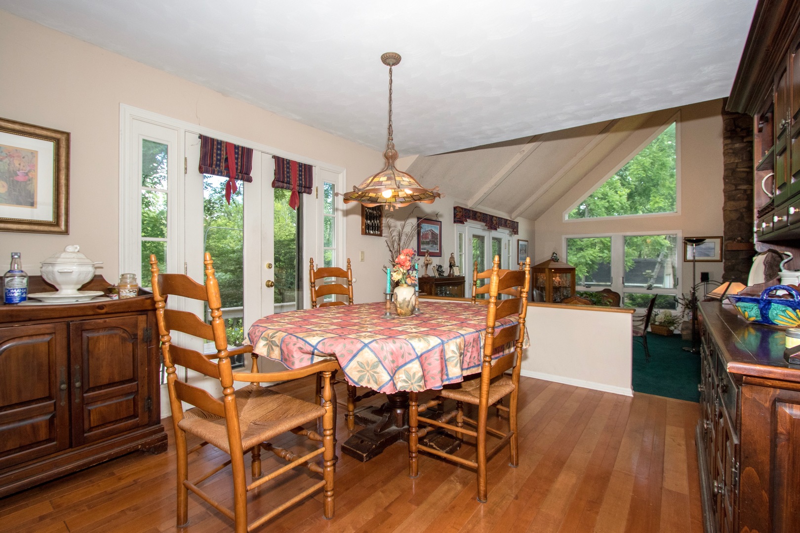 8N382 Corron Road Elgin, IL 60124 - Photo 8 of 25
