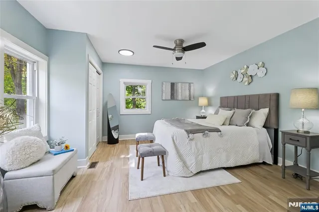 $470,000 | 6 Tamarack Trail, Stockholm, NJ 07460