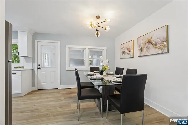 $470,000 | 6 Tamarack Trail, Stockholm, NJ 07460