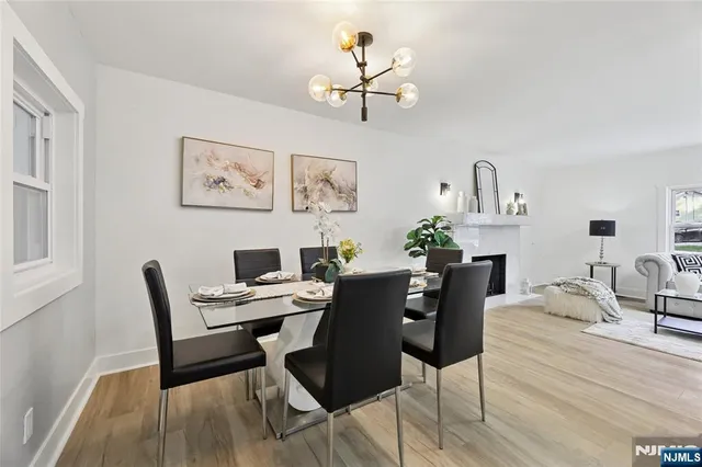 $470,000 | 6 Tamarack Trail, Stockholm, NJ 07460