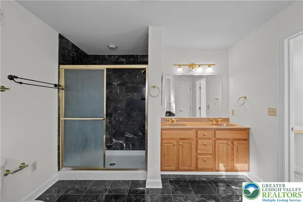 $499,900 | 2 Pinewood Circle, Hazleton, PA 18202