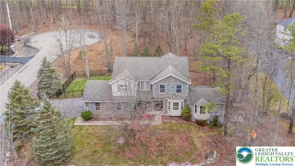$499,900 | 2 Pinewood Circle, Hazleton, PA 18202