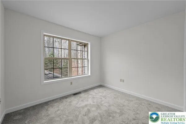 $499,900 | 2 Pinewood Circle, Hazleton, PA 18202