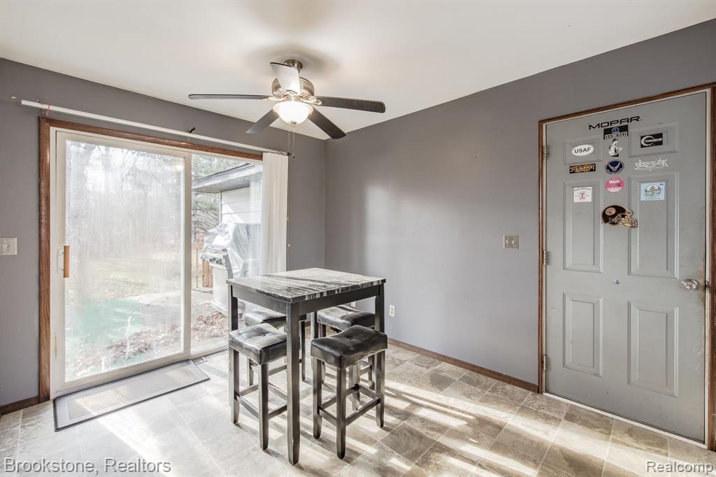 2780 Cherry Road Highland, MI 48356 - Photo 12 of 42