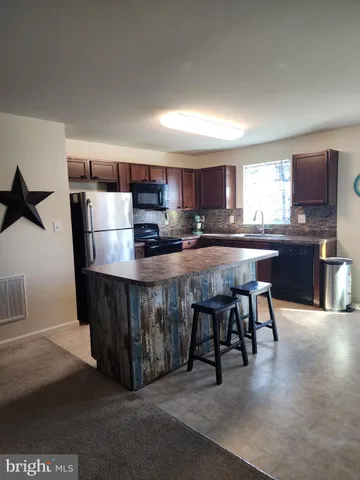 $465,000 | 2211 Sedgwick Drive, Remington, VA 22734