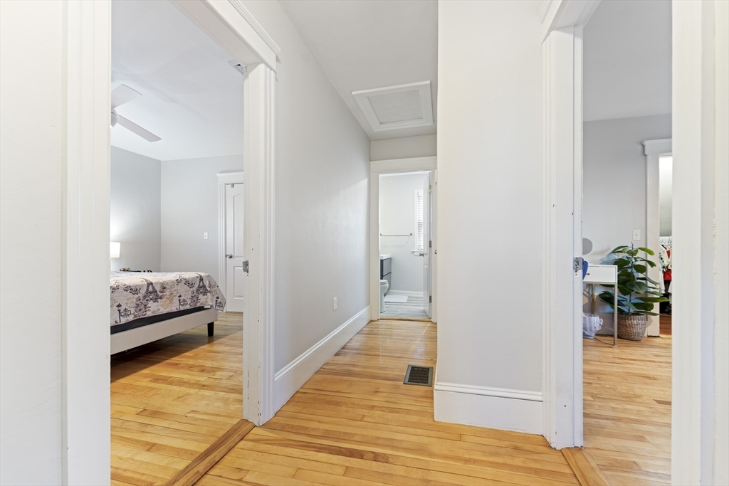 22 Frank Street Worcester, MA 01604 - Photo 27 of 37