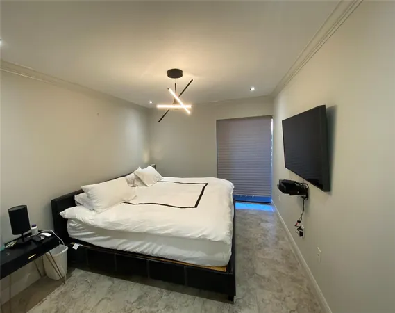 $2,000 | 4040 North Hills Drive, Unit 5, Hollywood, FL 33021