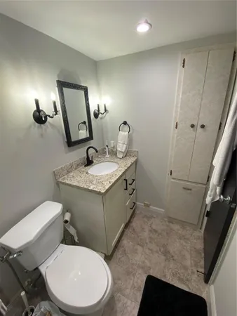 $2,000 | 4040 North Hills Drive, Unit 5, Hollywood, FL 33021