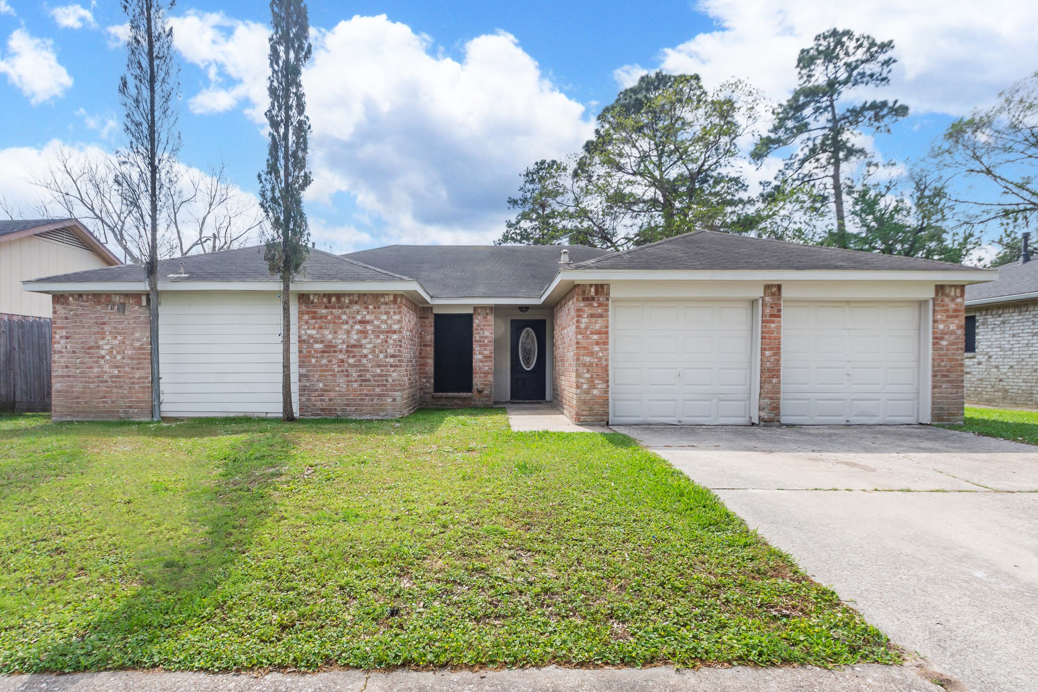29019 Stapleford Street Spring, TX 77386 - Photo 23 of 27 a front view of a house with garden