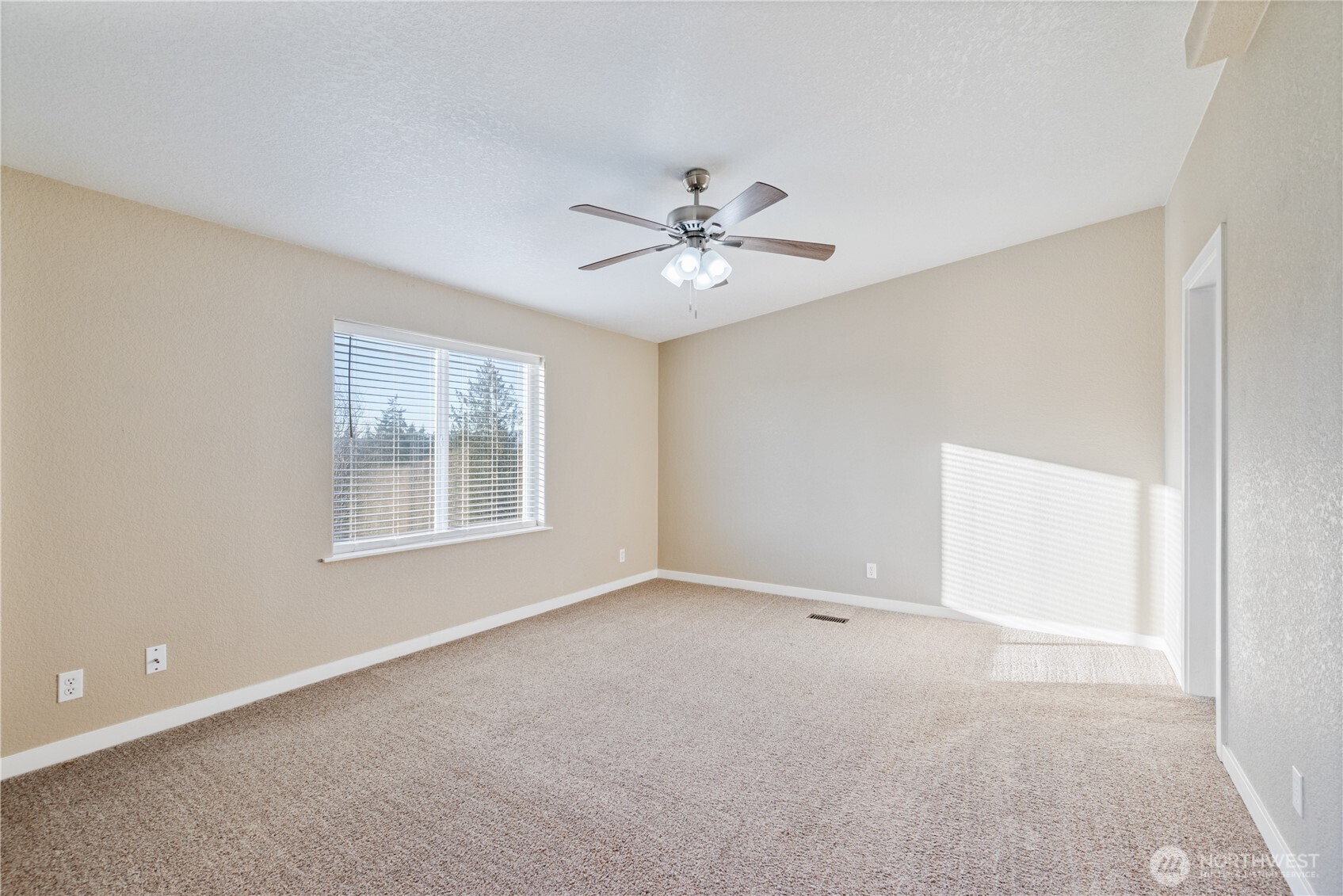 276 Alpenridge Road Kelso, WA 98626 - Photo 14 of 40