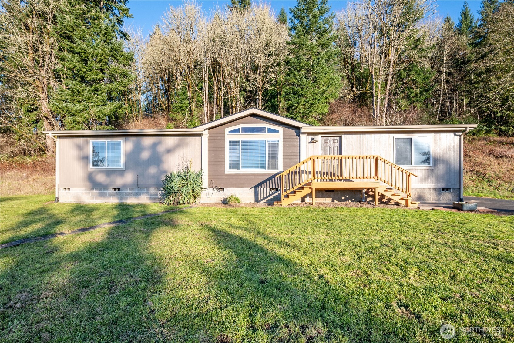 276 Alpenridge Road Kelso, WA 98626 - Photo 2 of 40