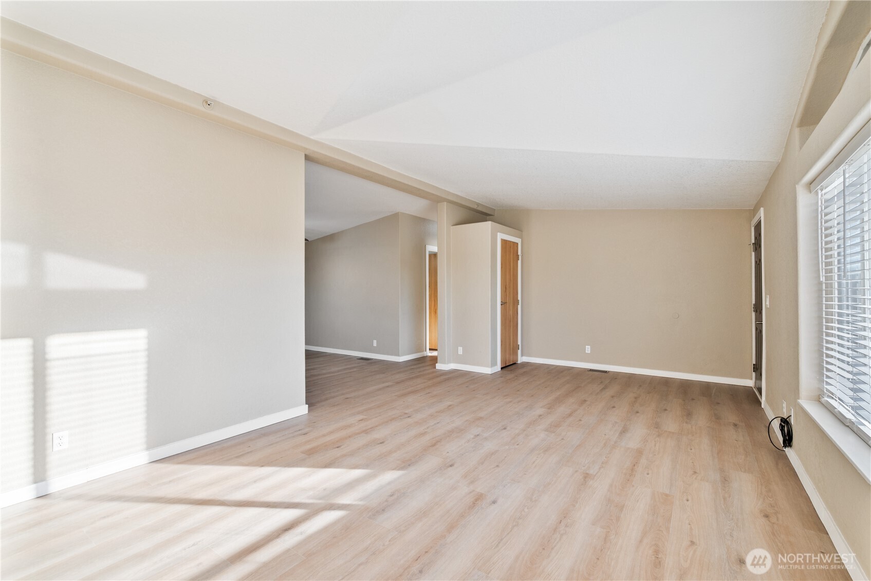 276 Alpenridge Road Kelso, WA 98626 - Photo 6 of 40