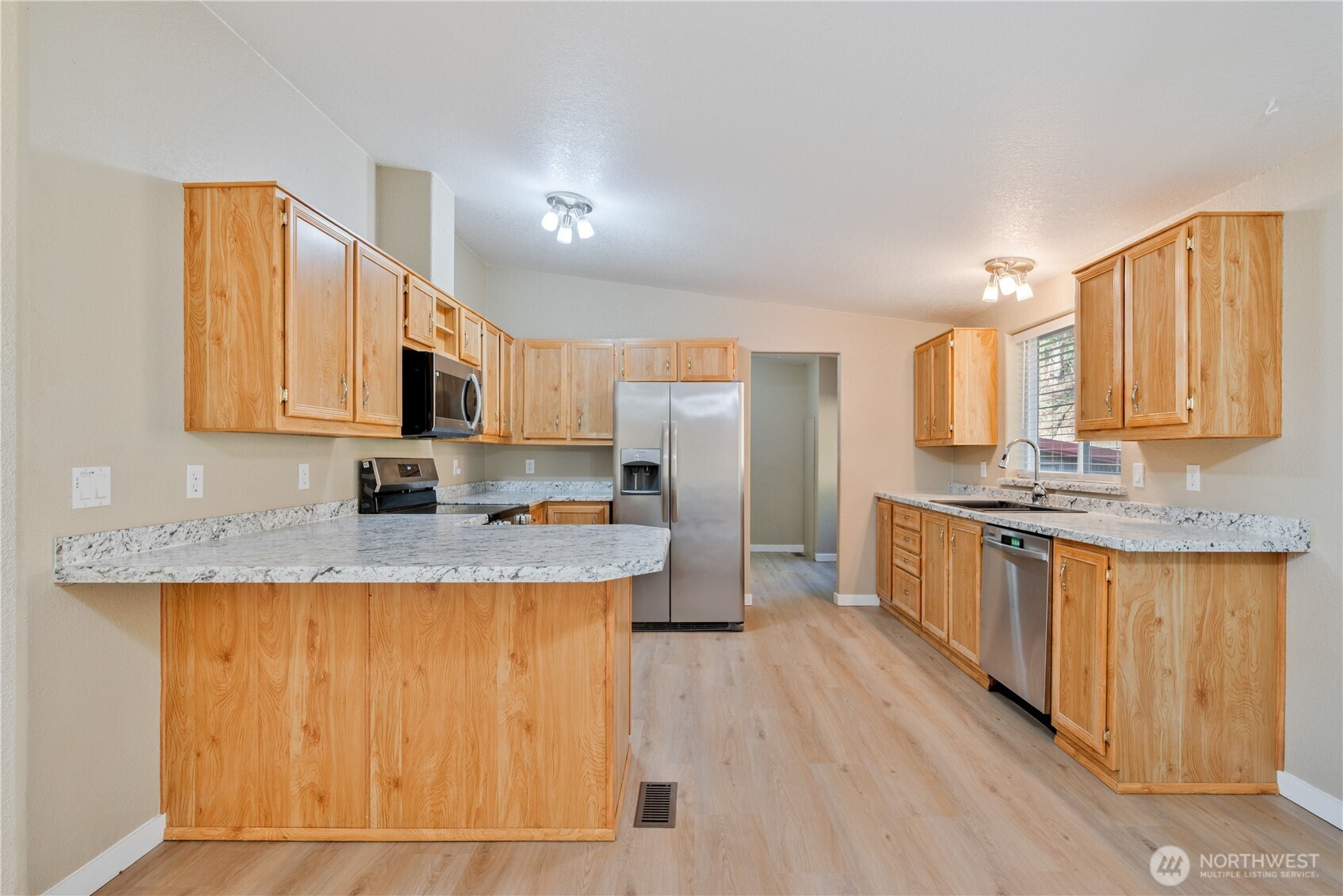 276 Alpenridge Road Kelso, WA 98626 - Photo 9 of 40