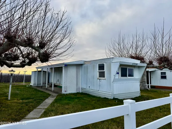 $25,000 | 141 Carolinda Lane, Unit I, Wapato, WA 98951