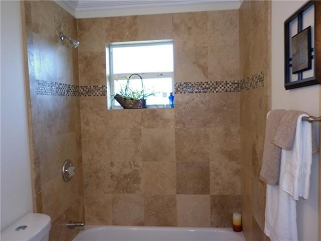 5371 Madison Road Delray Beach, FL 33484 - Photo 4 of 14 Bathroom