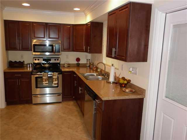 5371 Madison Road Delray Beach, FL 33484 - Photo 8 of 14 Kitchen