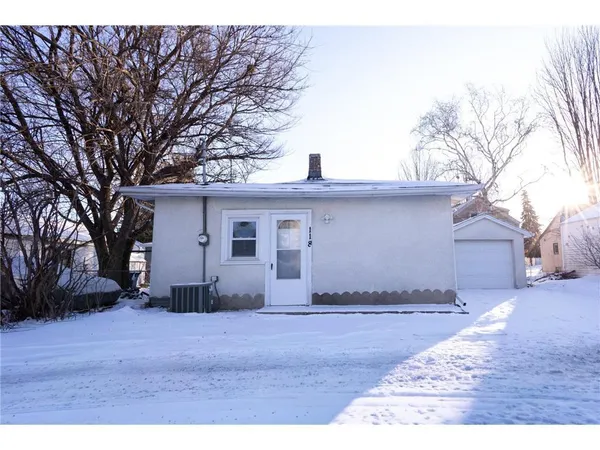 $2,400 | 118 13th Avenue South, South St. Paul, MN 55075