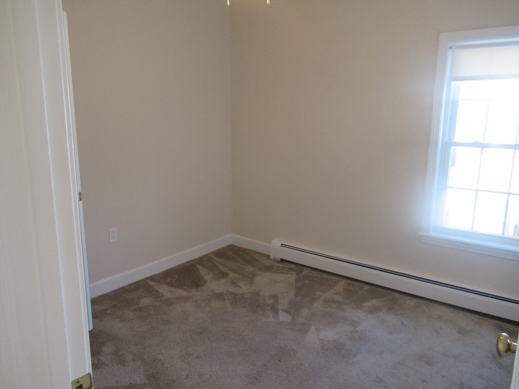 55 Prospect Street, Unit 2 Gloucester, MA 01930 - Photo 5 of 14