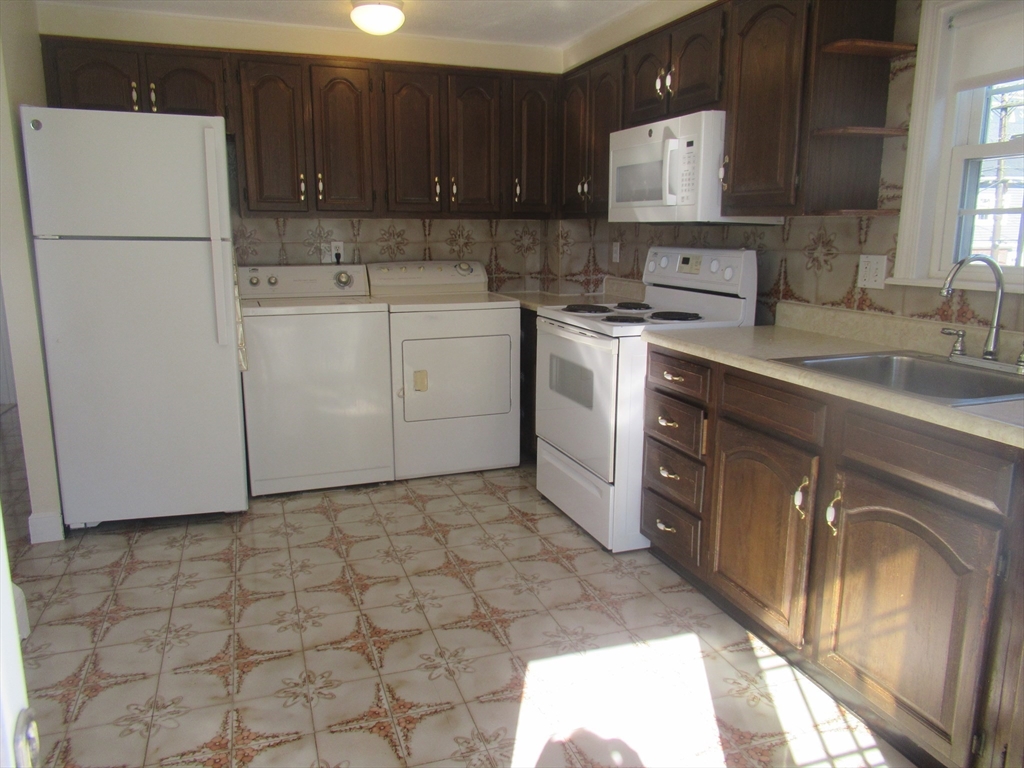 55 Prospect Street, Unit 2 Gloucester, MA 01930 - Photo 10 of 14