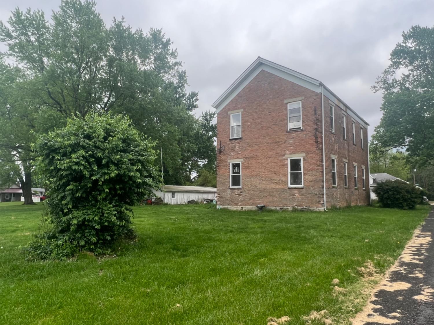 10186 Whitcomb Road Brookville, IN 47012 - Photo 5 of 9