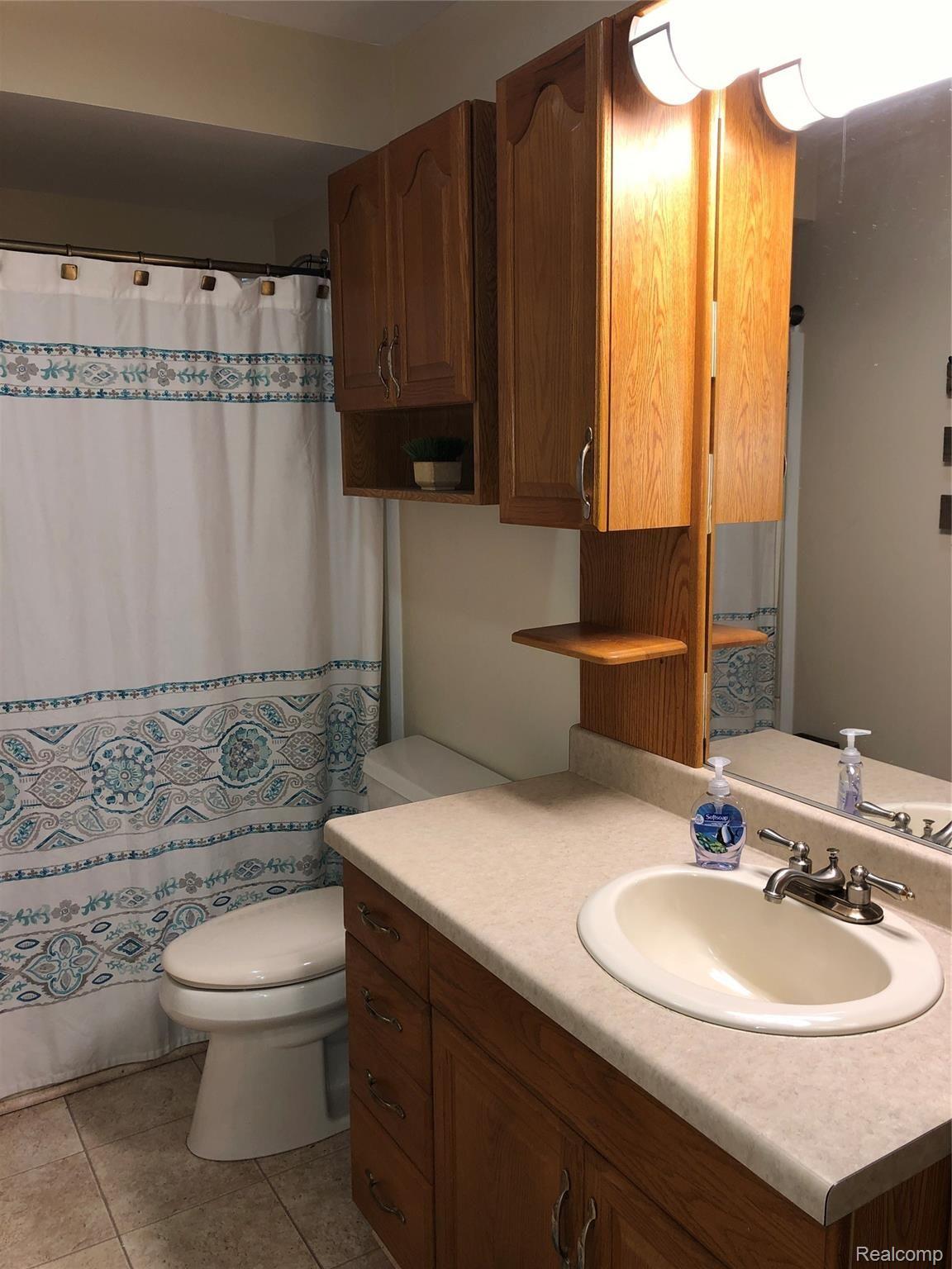 11445 Main Road Fenton, MI 48430 - Photo 20 of 25 76A10825-0F5D-4F47-B2C1-24D72157B0DB.jpeg