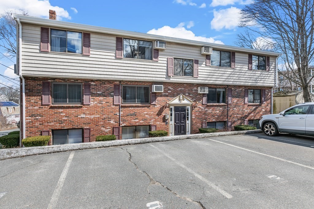1 Laurent Road, Unit 4 Salem, MA 01970 - Photo 1 of 12 Gallery Image 1