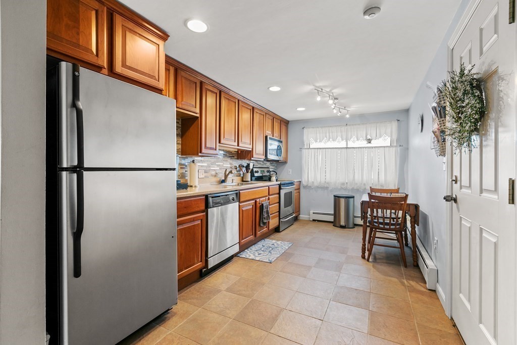 1 Laurent Road, Unit 4 Salem, MA 01970 - Photo 2 of 12 Gallery Image 2