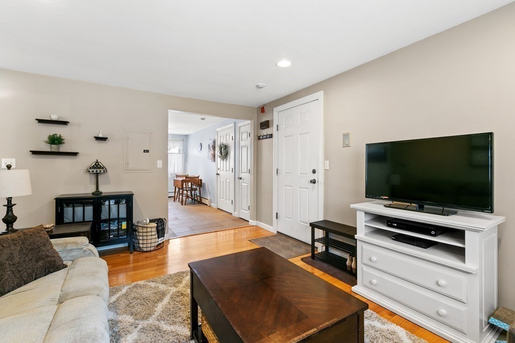 1 Laurent Road, Unit 4 Salem, MA 01970 - Photo 5 of 12 Gallery Image 5
